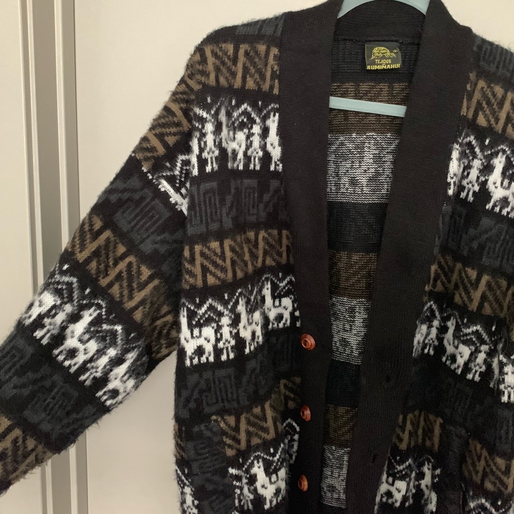 Beautiful Vintage Alpaca Patterned Cardigan